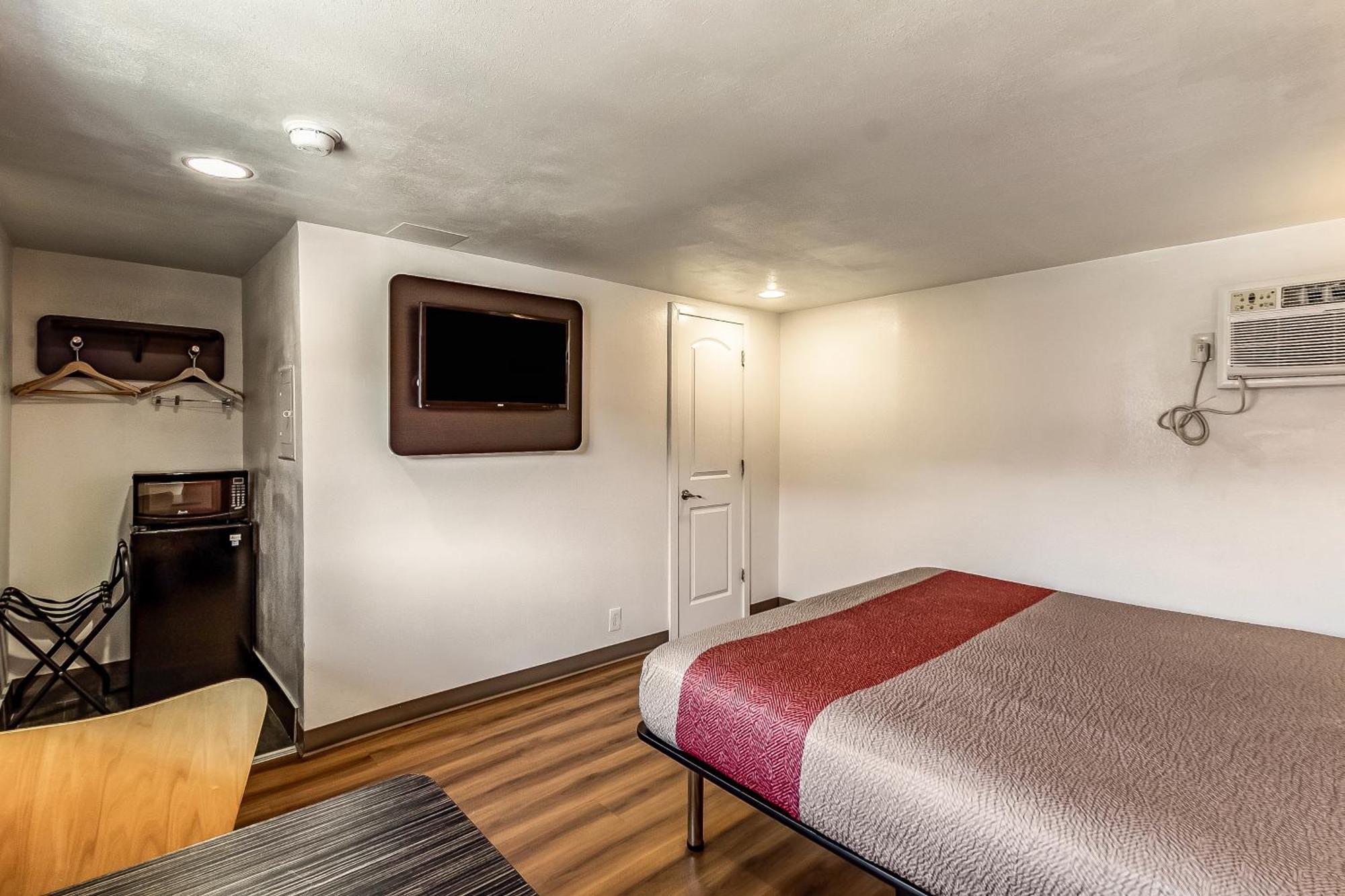 Motel 6 Elizabeth Nj Newark Liberty Intl Airport Extérieur photo